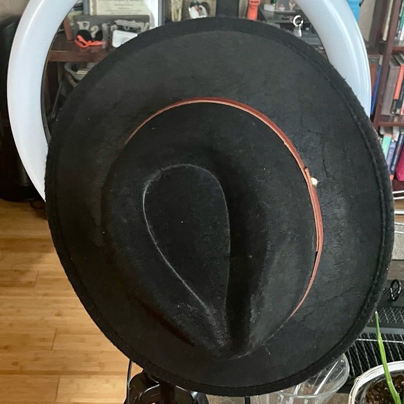 Black fedora with Carmel banner with faux gold accent. - Picture 2 of 3